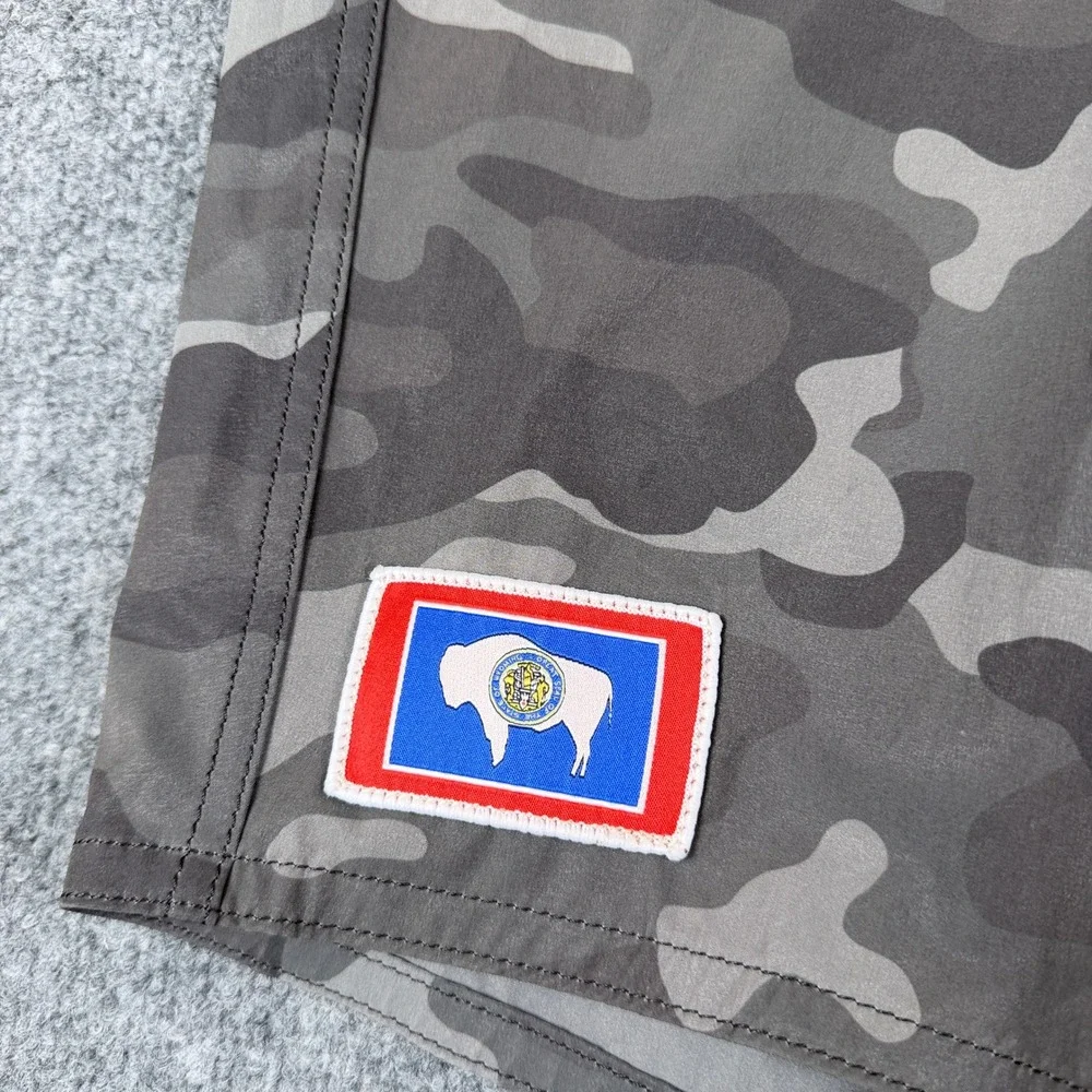 Birdwell Beach Britches Board Shorts Mens 32 M Camo Wyoming Flag Grey Black